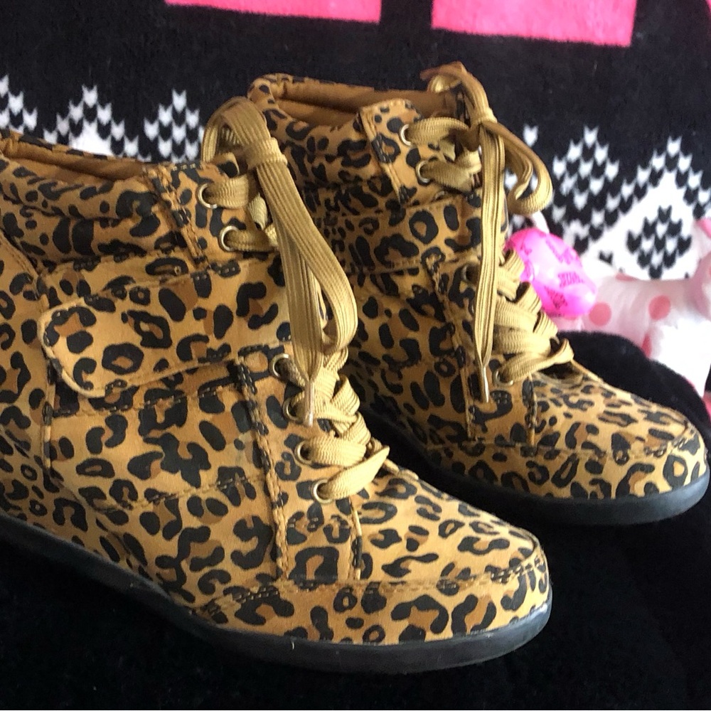 NWOT Forever 21 Peggy-56 Leopard Print Wedge Sneakers/High Top Booties